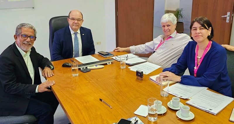 Superintendente do der promete agilizar recuperação de estrada após reunião com prefeito Superintendente do der promete agilizar recuperação de estrada após reunião com prefeito