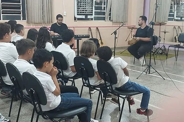 Projeto Guri de Castilho emociona pais com apresentações no Dia da Música: 6 destaques do evento “Vozes do Mundo, Sons do Brasil”