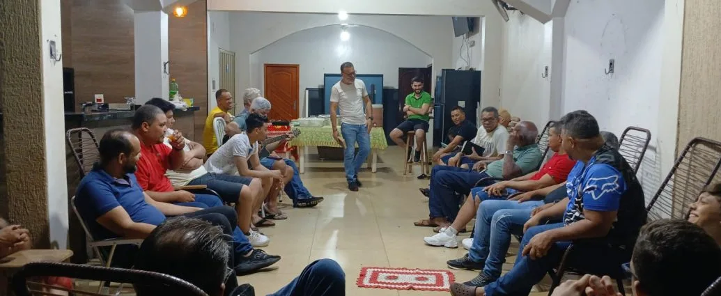 O Encontro dos Homens da IARC Church Castilho reúne fiéis em um momento de comunhão, fé e confraternização com o tradicional Leitão no Tacho. O evento, liderado pelo Bispo Ademir Araújo, fortalece laços espirituais e sociais entre os homens de Castilho.