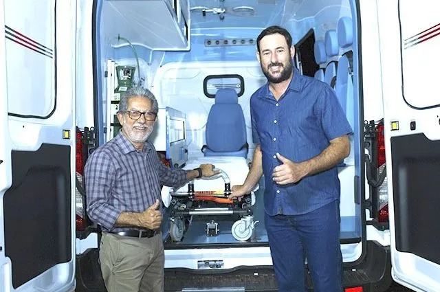 Prefeito de castilho amplia frota de ambulâncias para melhorar atendimento à população