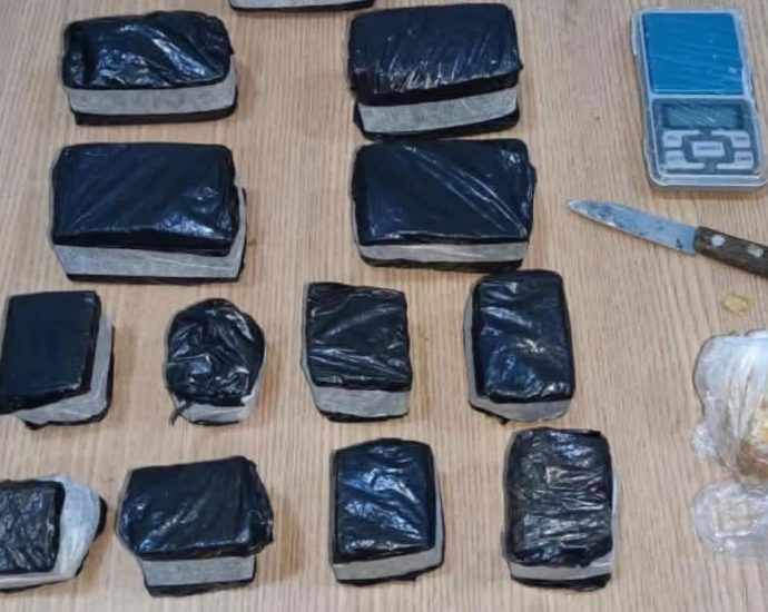 Homem detido por tráfico após denúncia em castilho Homem detido por tráfico após denúncia em castilho