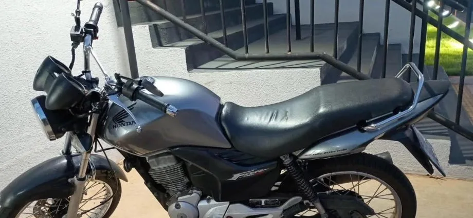 Polícia recupera moto furtada e prende suspeito em andradina