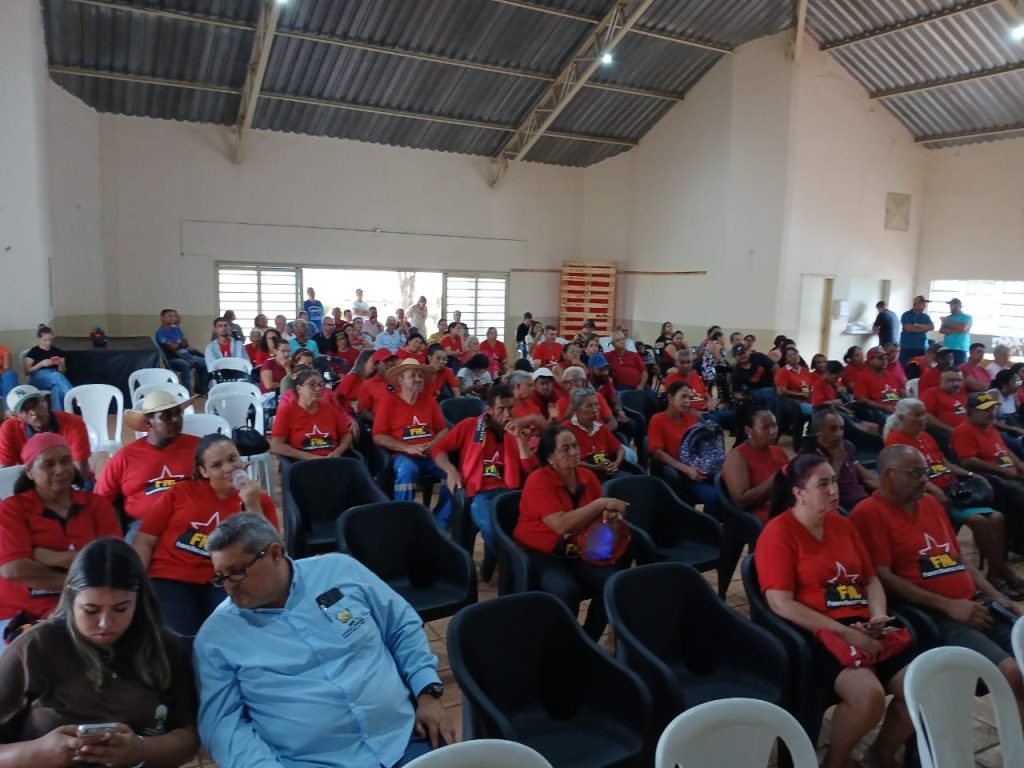 EXCLUSIVO: Vice-prefeito João Gabriel detalha próximos passos para o Parque Ecológico em Castilho na Cachoeirinha e explica como funcionará o assentamento das novas famílias EXCLUSIVO: Vice-prefeito João Gabriel detalha próximos passos para o Parque Ecológico em Castilho na Cachoeirinha e explica como funcionará o assentamento das novas famílias