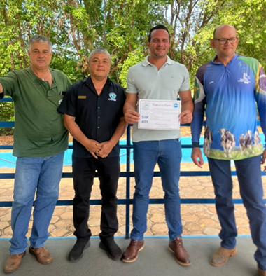 Produtores de leite de andradina obtêm certificação municipal inédita Produtores de leite de andradina obtêm certificação municipal inédita