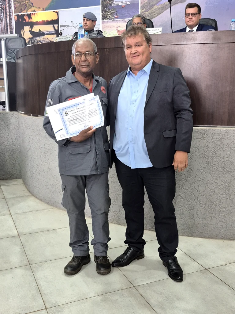 SESSÃO SOLENE EM CASTILHO HOMENAGEIA 32 HERÓIS DA SEGURANÇA E COMUNIDADE
