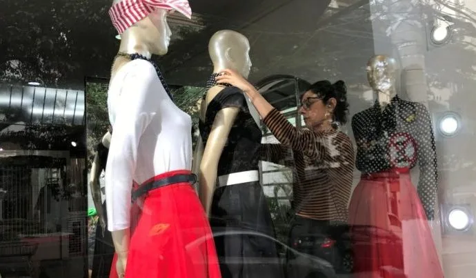 ÍNDICE DE CONFIANÇA DO CONSUMIDOR CAI 1,8 PONTO