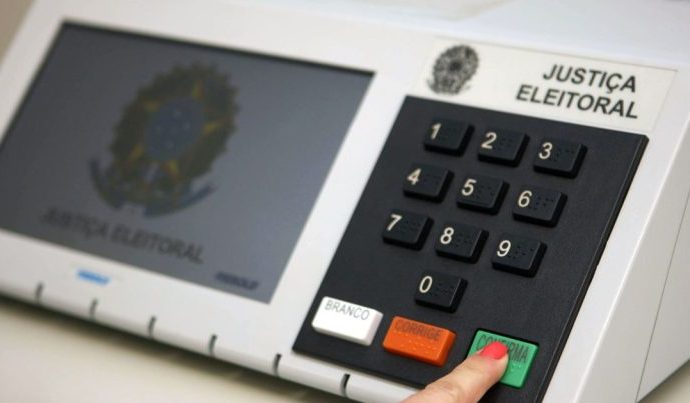 PRESIDENTE E GOVERNADORES TOMARÃO POSSE EM NOVA DATA