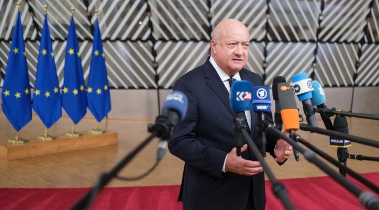 ACESSO RÁPIDO DA UCRÂNIA À UE: CHANCELAR OPÕE ACESSO RÁPIDO DA UCRÂNIA À UE: CHANCELAR OPÕE