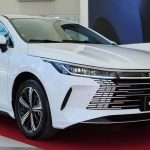 CRESCIMENTO DOS CARROS HÍBRIDOS E ELÉTRICOS EM 2025