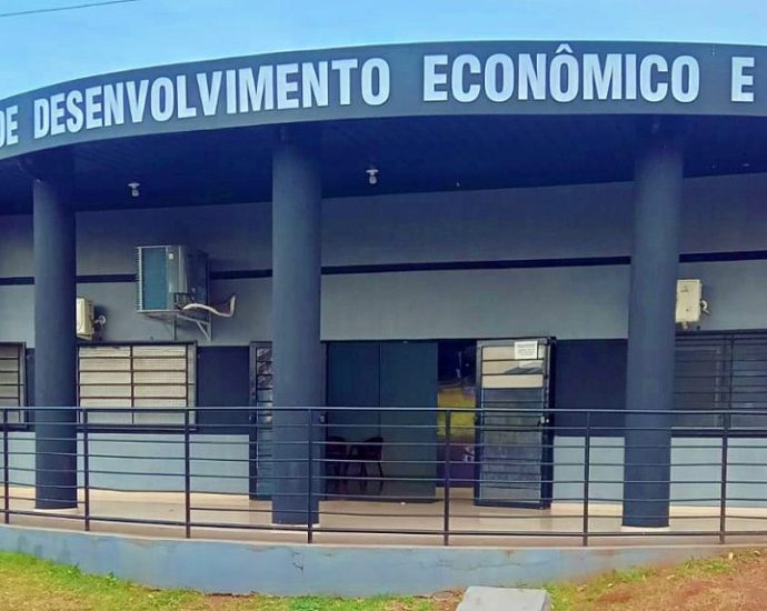 PEDREIROS E AJUDANTES: OPORTUNIDADE DE EMPREGO EM CASTILHO PEDREIROS E AJUDANTES: OPORTUNIDADE DE EMPREGO EM CASTILHO