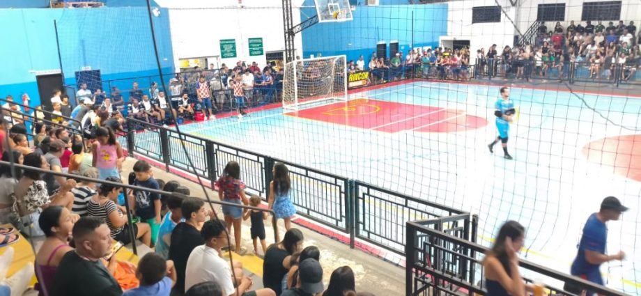 FUTSAL DE FÉRIAS: R$ 10 MIL EM PREMIAÇÕES EM CASTILHO FUTSAL DE FÉRIAS: R$ 10 MIL EM PREMIAÇÕES EM CASTILHO