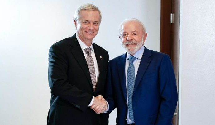 LULA CONFIRMA PRESENÇA NA POSSE DE KAST NO CHILE