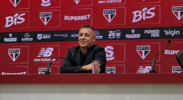 REFORMA NO SÃO PAULO: RAFAEL APROXIMA TÉCNICA E DIRETORIA