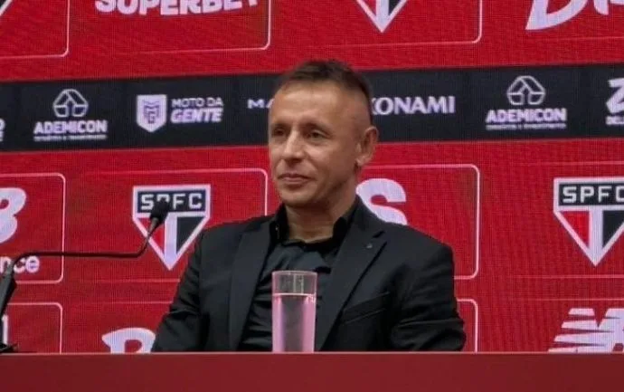 RAPHINA ASSUME COORDENAÇÃO NO SÃO PAULO: OPORTUNIDADE E DESAFIOS