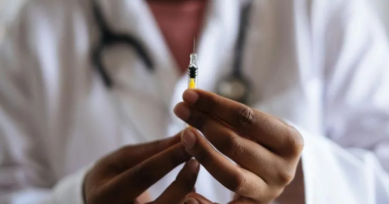 FALHA NO REGISTRO DE VACINAÇÃO: O QUE FAZER?