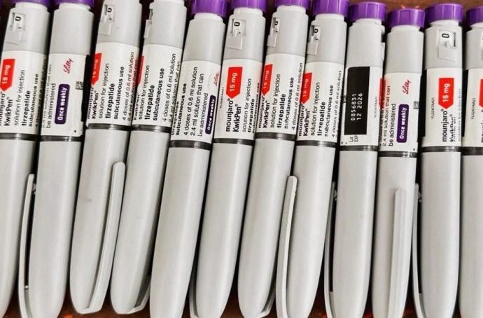 CANETAS EMAGRECEDORAS: ENTENDA OS RISCOS E BENEFÍCIOS CANETAS EMAGRECEDORAS: ENTENDA OS RISCOS E BENEFÍCIOS