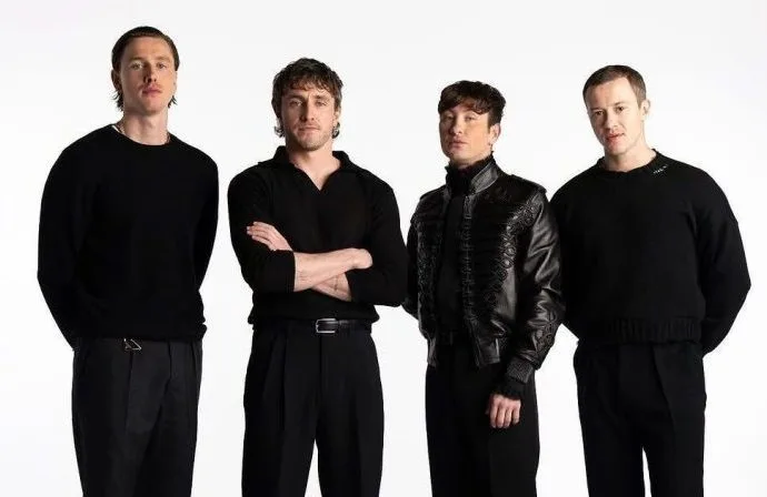 BEATLES: NOVAS CINEBIOGRAFIAS COM ELENCO ESTRELA