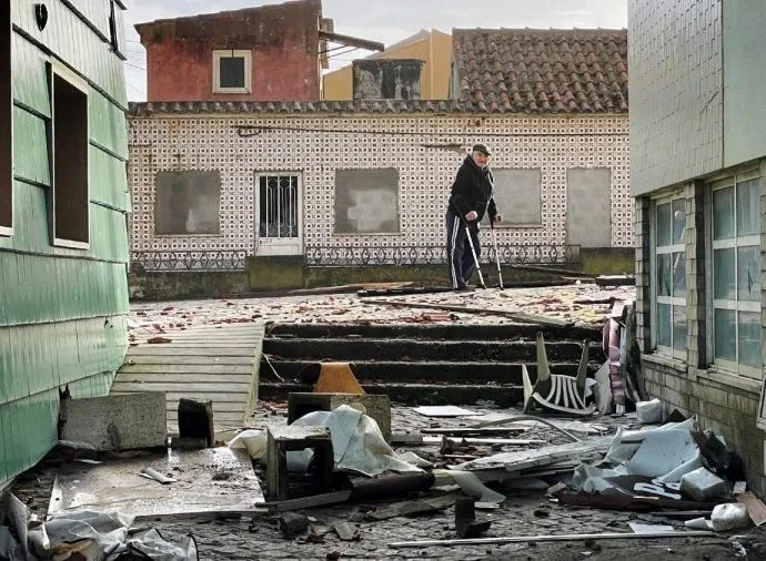 PAPA SOLIDARIZA-SE COM VÍTIMA DA TEMPESTADE EM PORTUGAL
