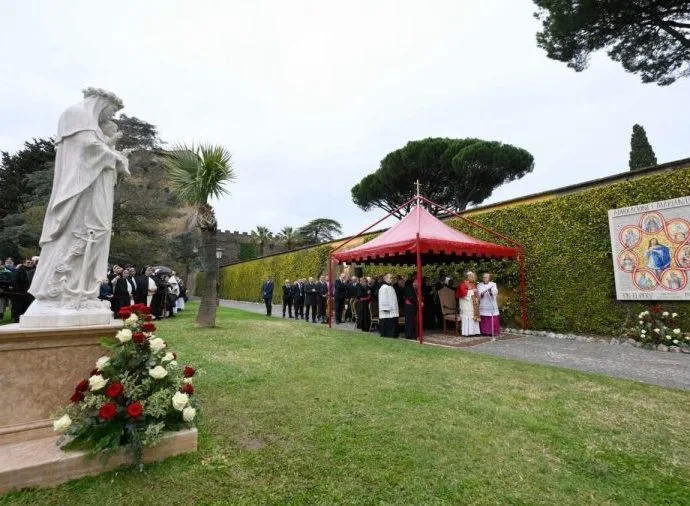 MOSAICO MARIANO: INOVAÇÃO NO VATICANO E SEUS BENEFÍCIOS