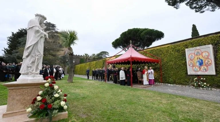 MOSAICO MARIANO: INOVAÇÃO NO VATICANO E SEUS BENEFÍCIOS