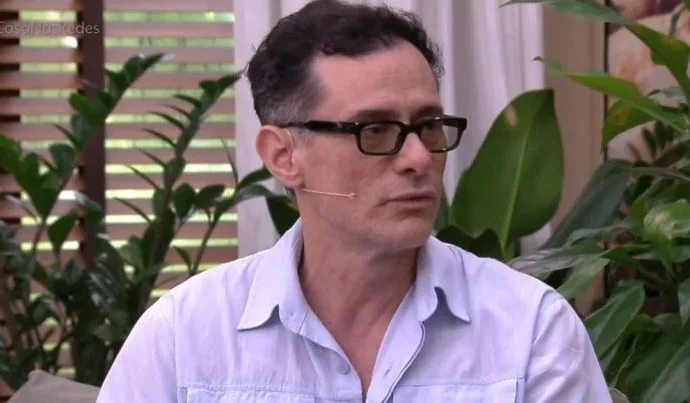 ENRIQUE DIAZ: ORIGEM E IDENTIDADE BRASILEIRA REVELADAS