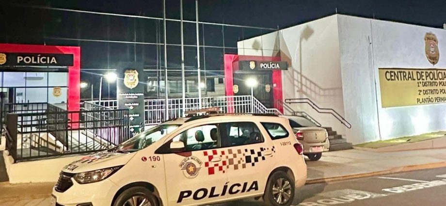 FURTO E ESTELIONATO: HOMEM PRESO EM ANDRADINA (SP) FURTO E ESTELIONATO: HOMEM PRESO EM ANDRADINA (SP)