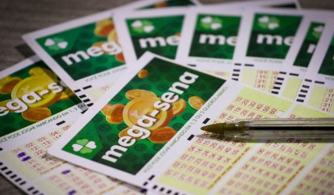 MEGA-SENA: PRÊMIO ACUMULADO CHEGA A R$ 102 MILHÕES MEGA-SENA: PRÊMIO ACUMULADO CHEGA A R$ 102 MILHÕES