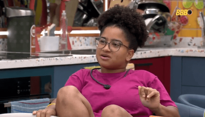BBB 26: MILENA COGITA JOGAR ÁGUA EM PARTICIPANTE BBB 26: MILENA COGITA JOGAR ÁGUA EM PARTICIPANTE