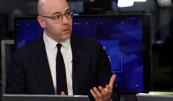 FED: DIRIGENTE DEVE DEIXAR CARGO COM INDICAÇÃO DE WARSH