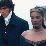 RELACIONAMENTO NO CINEMA: MARGOT ROBBIE E JACOB ELORDI