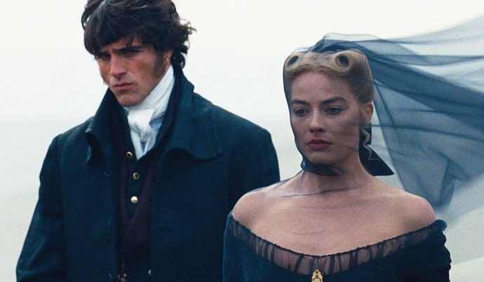 RELACIONAMENTO NO CINEMA: MARGOT ROBBIE E JACOB ELORDI