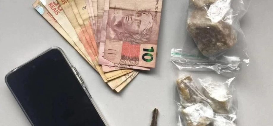 TRÁFICO DE DROGAS: MULHERES SÃO PRESAS EM LAVÍNIA TRÁFICO DE DROGAS: MULHERES SÃO PRESAS EM LAVÍNIA