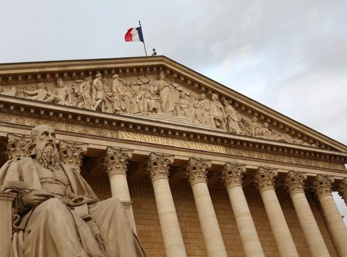 OBRIGAÇÃO SEXUAL NO CASAMENTO: NOVA LEI NA FRANÇA