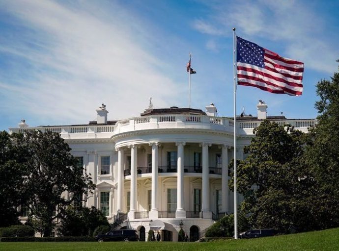 GOVERNO DOS EUA INICIA PARALISAÇÃO BREVE SEM APROVAÇÃO