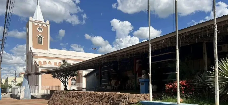 CONCURSO PÚBLICO FRAUDULENTO: DECISÃO MANTIDA EM CASTILHO CONCURSO PÚBLICO FRAUDULENTO: DECISÃO MANTIDA EM CASTILHO