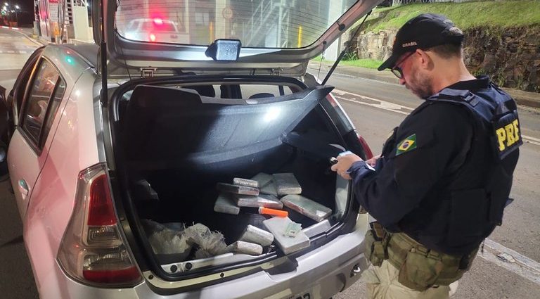 Polícia Rodoviária Federal apreende 10 quilos de pasta base de cocaína em operação em Paverama
