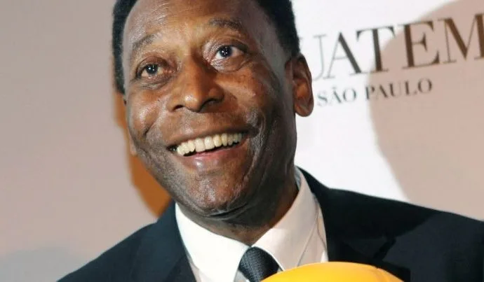 REI PELÉ: NOME DA ESTAÇÃO DO MARACANÃ EM DEBATE