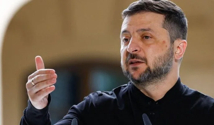 ATAQUES RUSSOS: ALERTA DE ZELENSKY E NEGOCIAÇÕES DE PAZ