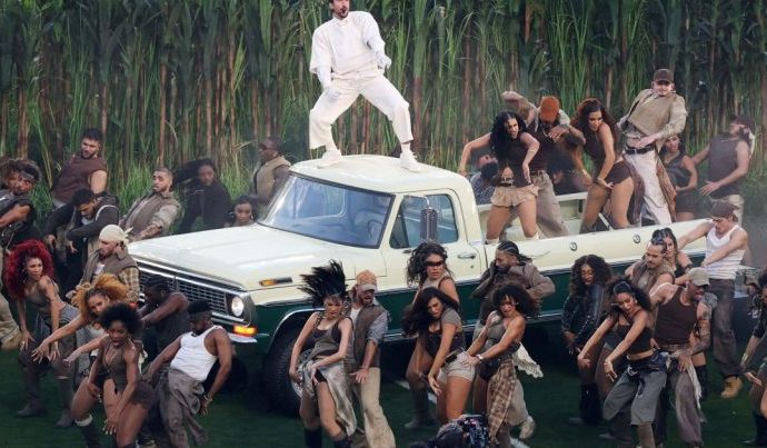 SUPER BOWL: COMERCIAIS DE LADY GAGA E SABRINA CARPENTER SUPER BOWL: COMERCIAIS DE LADY GAGA E SABRINA CARPENTER