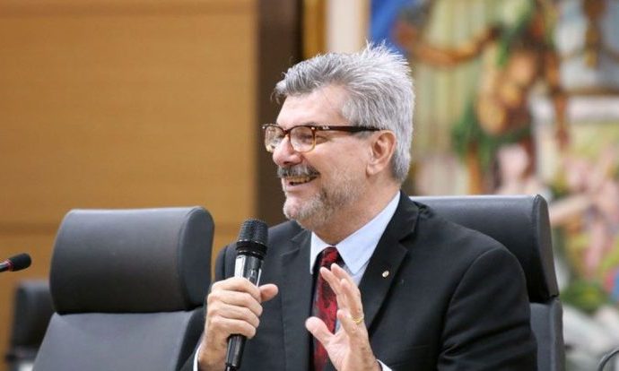 IMPORTUNAÇÃO SEXUAL: STJ AFASTA MINISTRO MARCO BUZZI