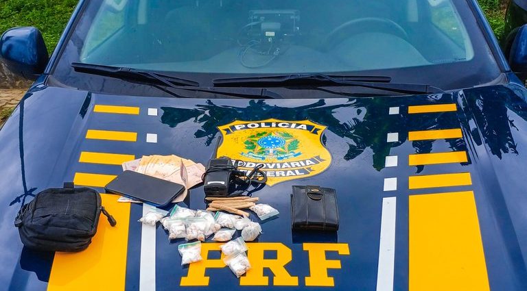 TRÁFICO DE DROGAS: PRF EFETUA PRISÕES NA BR-174 TRÁFICO DE DROGAS: PRF EFETUA PRISÕES NA BR-174