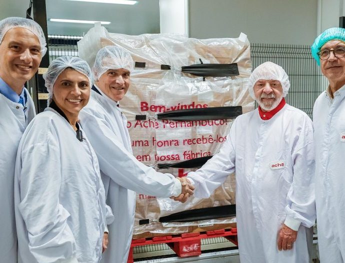 POTÊNCIA NA PRODUÇÃO DE REMÉDIOS: O FUTURO DO BRASIL POTÊNCIA NA PRODUÇÃO DE REMÉDIOS: O FUTURO DO BRASIL