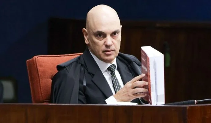 Moraes destaca a luta de Marielle Franco contra a milícia em seu voto no STF