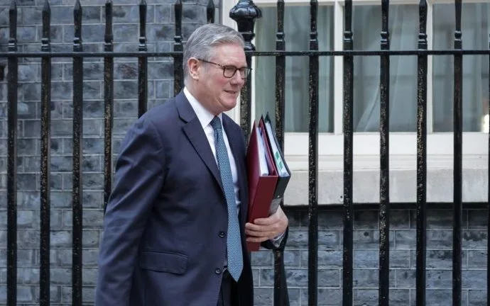 PETER MANDELSON E A POLÊMICA COM JEFFREY EPSTEIN