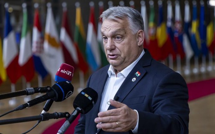 FAMÍLIAS HUNGARAS NO CENTRO DO DEBATE EUROPEU FAMÍLIAS HUNGARAS NO CENTRO DO DEBATE EUROPEU