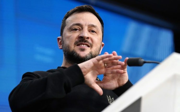 RÚSSIA-UKRAÍNA: DESAFIOS PARA A PAZ EM NEGOCIAÇÕES RÚSSIA-UKRAÍNA: DESAFIOS PARA A PAZ EM NEGOCIAÇÕES