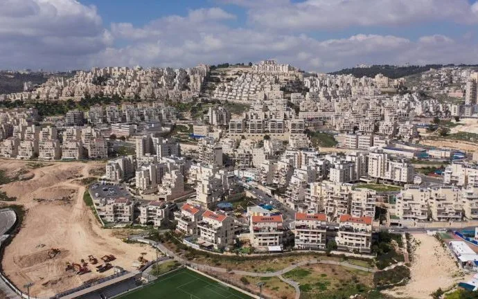 ISRAEL: DECISÃO SOBRE TERRAS NO WEST BANK GERA POLÊMICA ISRAEL: DECISÃO SOBRE TERRAS NO WEST BANK GERA POLÊMICA