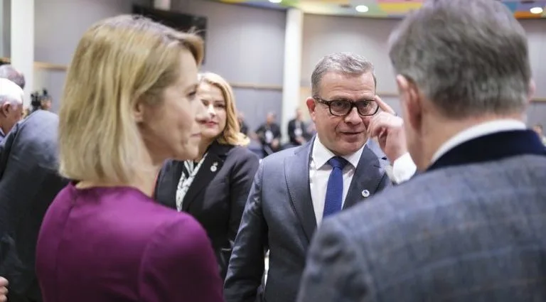 EU: A AGENDA DE EXPANSÃO ANTI-RUSSA