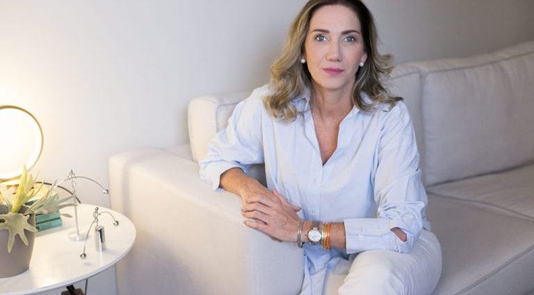 Os Riscos da Adultização Precoce nas Redes Sociais para Crianças e Adolescentes Os Riscos da Adultização Precoce nas Redes Sociais para Crianças e Adolescentes