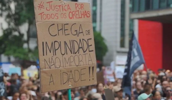 JUSTIÇA PARA ANIMAIS: MANIFESTANTES NA PAULISTA JUSTIÇA PARA ANIMAIS: MANIFESTANTES NA PAULISTA